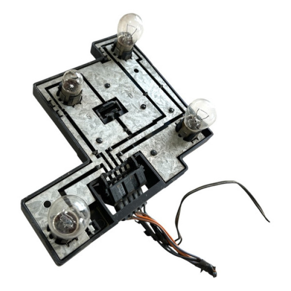 Circuito Lanterna Traseira Direita Ford Fiesta 99/00 Cx458m Direito/passageiro Vermelho