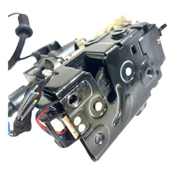 Fechadura Traseira Direita Golf 1.6 2002 Cx167m