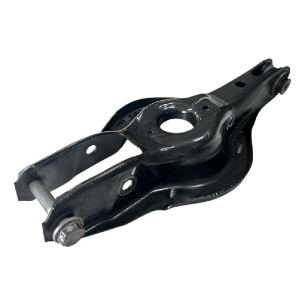 Bandeja Suspensão Traseiro Direito Bmw 320i 2014 Cx457m